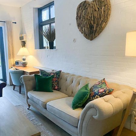 The Coach House - Bournemouth Villa Екстериор снимка